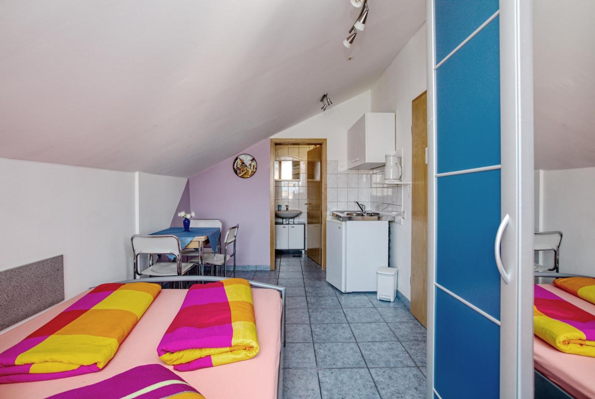 Apartments With A Parking Space Vodice - 6178 Rom bilde