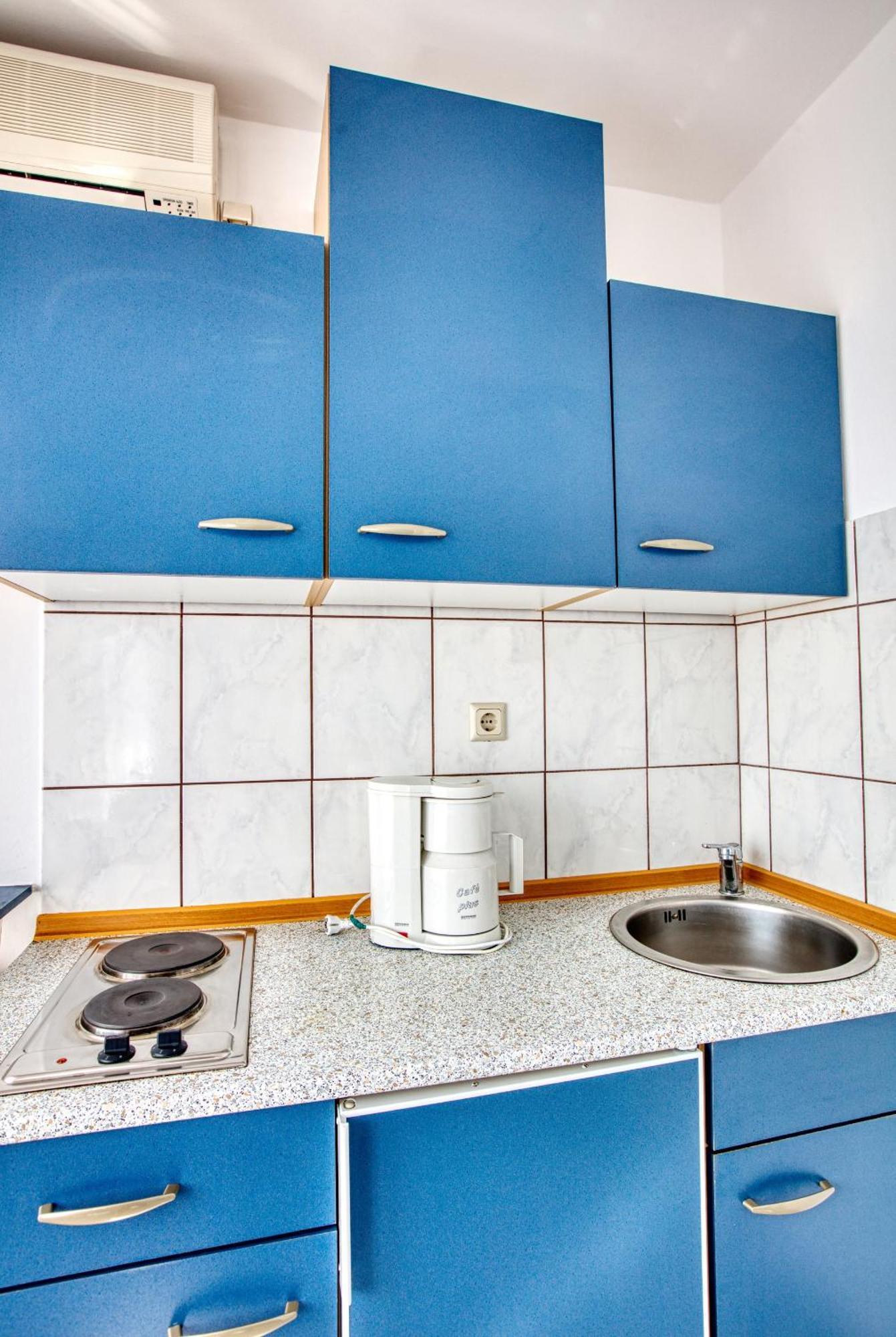 Apartments With A Parking Space Vodice - 6178 Rom bilde